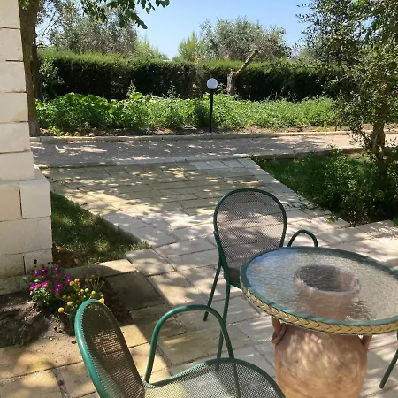 Tenuta La Monaca Agroturismo Aradeo